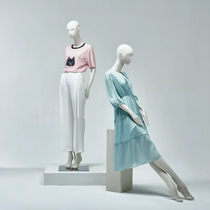 Maniquí femenino de cuerpo completo de fibra de vidrio blanco Premium para escaparate en boutiques de ropa y tiendas de bodas - Product Image 3
