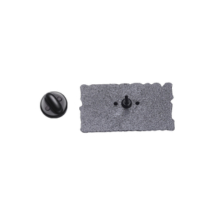 Spille sposi ma ancora collezionano libri fidanzati spilla in smalto per chi ama innamorarsi dei personaggi dei libri - Product Image 2