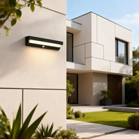Lampe murale extérieure solaire décorative en aluminium moulé sous pression avec détecteur de mouvement PIR et conception étanche