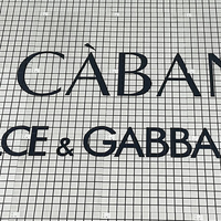 Usine Foshan LOGO imprimé personnalisé décoration de sol d'entrée murale noire blanche simple motif sculpté carreaux de mosaïque en céramique