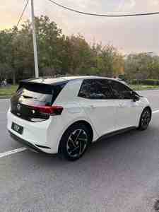 جديد يأتي Volk-swagen ID3 إصدار رائع ، النطاق ، فتحة سقف بانورامية ، مقاعد كهربائية ، تشغيل المحرك ، الطيف ، EV - Product Image 3