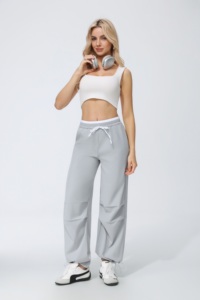 Pantaloni Yoga a Vita Alta con Tasche Cargo, Chiusura con Cordoncino, Traspiranti in Spandex e Poliestere, Stile a Lunghezza Intera - Product Image 1