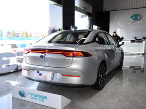 AION <span class=keywords><strong>S</strong></span> 2019 630KM Charm Evo Voiture électrique d'occasion de haute qualité, cinq portes, cinq places, sièges en cuir véritable - Product Image 4