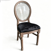 Chaise de mariage en résine brun foncé avec dossier ovale en acrylique transparent et coussin en tissu gris clair, style Louis XVI