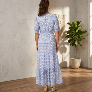 Vestido largo azul con estampado floral y cuello en V para mujer con cintura fruncida - Product Image 4