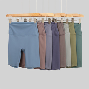 Completi Yoga Stampa Ghepardo da <span class=keywords><strong>Donna</strong></span>: <span class=keywords><strong>Pantaloncini</strong></span> <span class=keywords><strong>Biker</strong></span> e Reggiseno Sportivo - Set 2 Pezzi Abbigliamento Sportivo Estivo - Vendita all'Ingrosso Cina - Product Image 5