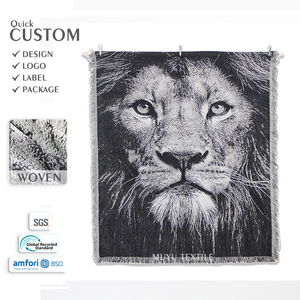 <span class=keywords><strong>Tapisserie</strong></span> Jacquard Motif Lion Noir et Blanc Dessin Animé, Couverture en Tissu Tissé Personnalisé, Décoration Murale Premium pour la Maison, Quatre Saisons - Product Image 1