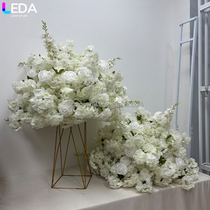 Ramo de Rosas LEDA para Eventos, Bola de Flores de Seda Blanca Suave Hecha a Mano, Rosas Artificiales para Decoración de Escritorio para Bodas - Product Image 3