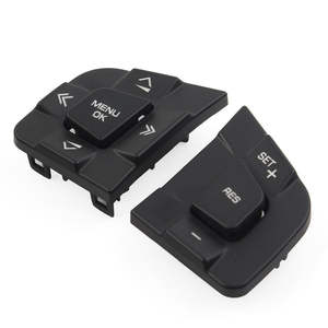 Les boutons multifonctions gauche et droit pour <span class=keywords><strong>le</strong></span> <span class=keywords><strong>volant</strong></span> <span class=keywords><strong>du</strong></span> Land Rover Discovery Sport sont LR095537 et LR095540 - Product Image 1