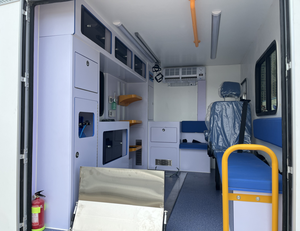 GWM 4x4 Diesel Pickup Ambulance Truck Rescue Car Brand New Monitoring Hospital Medical Ambulance Vehicle for Exporting - Product Image 6