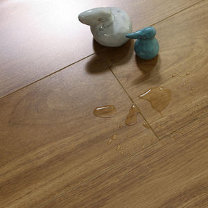 Suelo de Madera de Nogal Sintético Más Vendido, Resistente a la Humedad, Antideslizante, con Acabado UV, Fácil de Limpiar, para Sala de Estar y Baño - Product Image 1