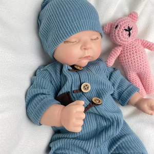 Chubby cara redonda <span class=keywords><strong>de</strong></span> <span class=keywords><strong>silicona</strong></span> recién nacido muñeca durmiendo <span class=keywords><strong>con</strong></span> <span class=keywords><strong>los</strong></span> <span class=keywords><strong>ojos</strong></span> <span class=keywords><strong>cerrados</strong></span> 18 pulgadas ponderado 3,2 kg - Product Image 4
