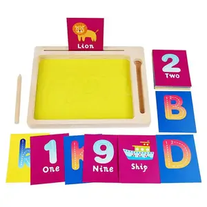 サンドペインティングボード、子供用サンドライティングトレイ用の36枚の木製ペンカードを備えた子供用製図板