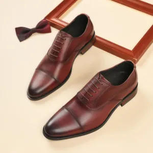2024 Novos sapatos casuais masculinos Oxford de negócios com cordões formais com três juntas