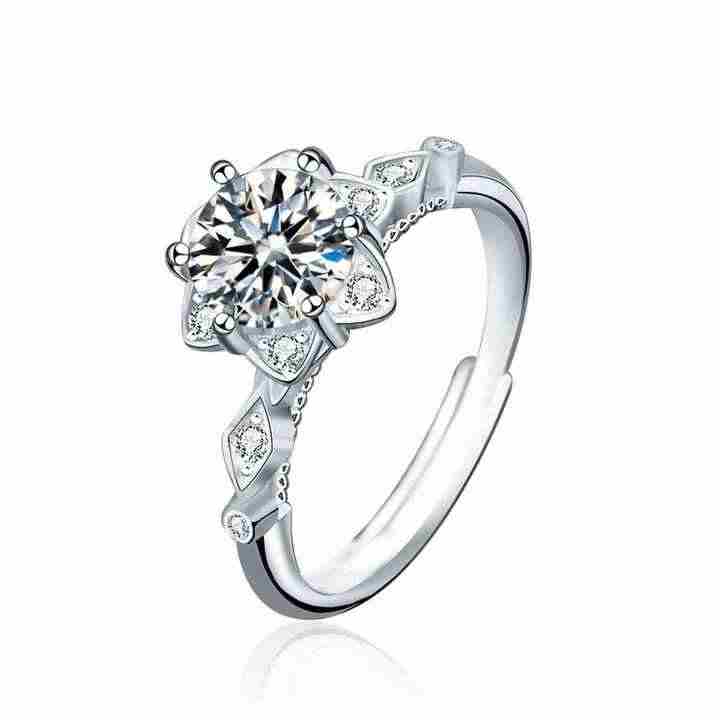 Romantic Luxury 5A Zircon Moissanite Wedding Ring for Women Platinum Plated Heart Arrow Star Classic Diamond Style for Parties
