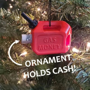 Adorno Decorativo de Navidad Marca LM, Modelo de Lata de Gas Roja Colgante de Plástico con Clip para Dinero - Product Image 5