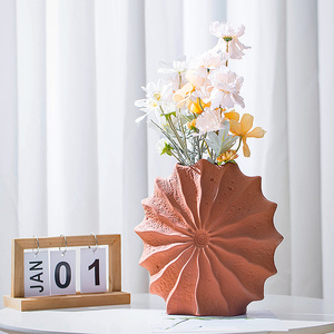 Jarrón de cerámica nórdico creativo, adornos de terracota de lujo, flor seca hidropónica Simple, decoración de Hotel para el hogar, cerámica roja - Product Image 3
