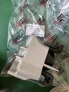 Support moteur avant droit de haute qualité pour Toyota Avensis Verso <span class=keywords><strong>ACM20</strong></span>, référence OEM 12305-28080 - Product Image 4