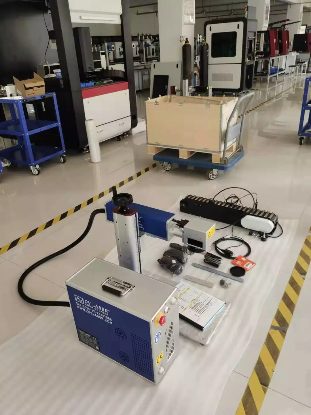 Custom pen knife logo engraving laser machine cheap price 30W 50W laser me<i></i>tal stainless steel etching machine