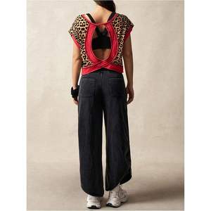 Top Corto Personalizado con Estampado de Leopardo para Mujer, Cuello Redondo, Espalda Descubierta, Drapeado, para Yoga, Spandex, Poliéster, Transpirable, Ropa Deportiva - Product Image 4