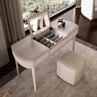 Coiffeuse moderne de luxe en bois massif avec miroir sur pied extensible, éclairage et tiroirs pour chambre d'appartement