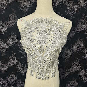 Strass blanc fabriqué à la main grand coeur Applique pour mariage bricolage mariée cristal Couture robe avec corsage Applique - Product Image 6