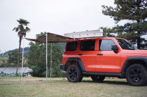 เต็นท์ข้างรถแบบยืดหดได้ Soleflex Four-season Extended Type สำหรับรถ SUV พร้อมกล่องอลูมิเนียม ผ้า Oxford 420d กันน้ำ >3000 มม. - Product Image 3