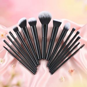 Juego de 15 Brochas de Maquillaje de Alta Calidad con Logotipo Privado YRX, Brochas Profesionales para Ojos, Rostro y Base, Mango de Madera, Color Negro - Product Image 1