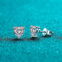 Vente en gros usine Boucles d'oreilles clous tendance pour femme en argent sterling 925 avec moissanite taille cœur 1CT 2CT