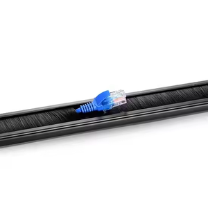 Panel <span class=keywords><strong>de</strong></span> cepillo <span class=keywords><strong>de</strong></span> gestión <span class=keywords><strong>de</strong></span> cables <span class=keywords><strong>de</strong></span> montaje en rack horizontal 1U-tira organizadora <span class=keywords><strong>de</strong></span> paso <span class=keywords><strong>de</strong></span> cables <span class=keywords><strong>de</strong></span> centro <span class=keywords><strong>de</strong></span> datos <span class=keywords><strong>de</strong></span> <span class=keywords><strong>red</strong></span> <span class=keywords><strong>de</strong></span> servidor - Product Image 3