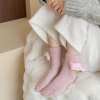 Chaussettes douillettes et moelleuses pour femmes, avec accent de poupée en peluche amusante et détail en tricot duveteux, chaudes, confortables, pour un usage quotidien décontracté, chaussettes tendance