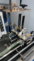 Machine de remplissage automatique à tête unique haute vitesse pour liquides et pâtes, idéale pour l'emballage de bouteilles de cosmétiques et de produits chimiques quotidiens