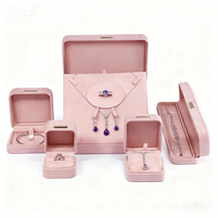 Boîte d'emballage pour collier, bracelet, boucles d'oreilles, bague, accessoires, vente en gros d'usine, logo personnalisé, boîte à bijoux en velours faite à la main