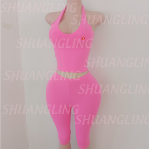 Conjunto de dos piezas Sring Fling personalizado: Top de un solo hombro y pantalones capri, conjunto de ropa informal de jersey para mujer, conjunto de leggings para estar en casa. - Product Image 4