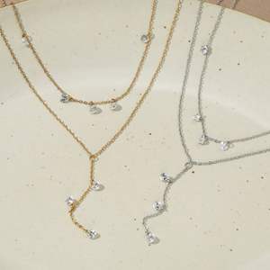 Trendige 2-lagige Y-förmige lange Anhänger-Halskette mit weißen Zirkonia aus Edelstahl, 18K vergoldet, Großhandel, kundenspezifische Anpassung für Damen - Product Image 2