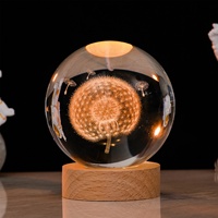 Boule de Voie Lactée en Cristal avec Base de Lumière LED en Bois Forme de Trophée Gravée au Laser Sablé pour Décoration de Mariage Cadeaux
