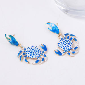 Pendientes de Diseño Nuevo Estilo Playa, Diseño de Cangrejo Pintado, Aleación de Zinc con Diamantes, para Regalo - Product Image 3