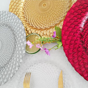 لوحات زجاجية فاخرة بنمط حديث وشاحن من الزجاج الصديقة33 Feather تصميم ذهبي فضي كريستالي أحمر خالي من الرصاص للبيع - Product Image 2