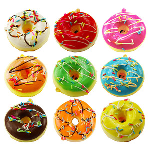 Jouet Squishy en PU à Rebond Lent, 6 cm, en Forme de Donut et de Pain, pour Filles et Garçons, Pendentif, Porte-clés, Autocollant de Réfrigérateur, à Pincer - Product Image 1