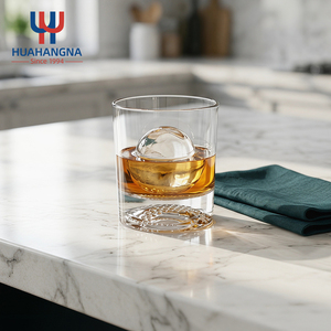 Vaso de whisky de 300 ml hecho <span class=keywords><strong>a</strong></span> mano con base pesada, estilo Old Fashioned, temática deportiva, base con diseño de pelota de tenis, para <span class=keywords><strong>bar</strong></span>, único - Product Image 4