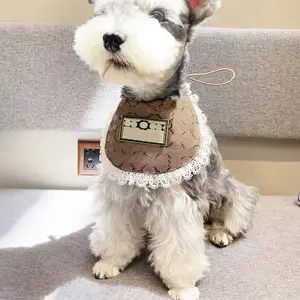 Moda lujo accesorios para mascotas venta al por mayor impresión clásica marca diseñador mascota triángulo bufanda perro pañuelos