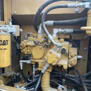 Excavatrice Caterpillar 315DL d'occasion, poids opérationnel de 15 tonnes, modèle 2018, moteur C4.2, capacité de la benne de 1,15 m³, pelle hydraulique puissante - Product Image 6