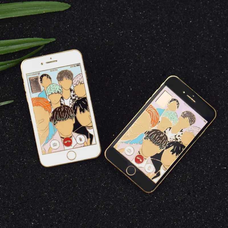 Trung Quốc tùy chỉnh thiết kế phim hoạt hình kim loại ve áo Pin huy hiệu điện thoại di động Kpop K-POP men cứng Pin