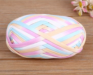 <span class=keywords><strong>Trapillo</strong></span> 100% hilo hilado <span class=keywords><strong>de</strong></span> poliéster para camisetas elegantes teñidas recicladas <span class=keywords><strong>de</strong></span> alta resistencia para tejer y <span class=keywords><strong>ganchillo</strong></span> - Product Image 4