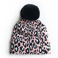 Gorros de Invierno Tejidos para Mujer, Niña y Bebé, con Estampado de Leopardo y Pompones, Color Negro, Cálidos para Otoño e Invierno - Product Image 6