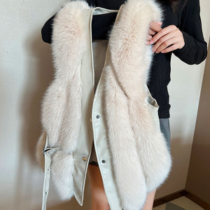 Gilet en fausse fourrure pour femme, court et sans manches, chaud pour l'hiver, en fourrure de renard, vêtement d'extérieur décontracté et élégant - Product Image 1