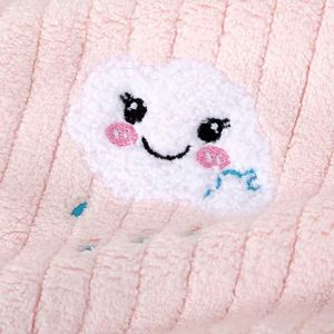 Serviette de bain de luxe personnalisée en velours corail, réutilisable, séchage rapide, pour plage, spa, nouveau-nés et enfants, motif carton - Product Image 4