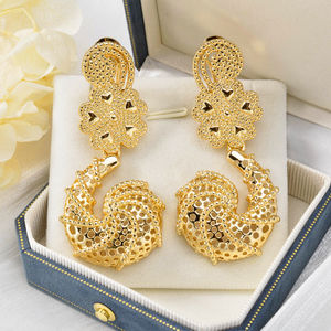 Ensemble de bijoux en or 14 carats de qualité promotionnelle, Dubai, collier et boucles d'oreilles - Product Image 4