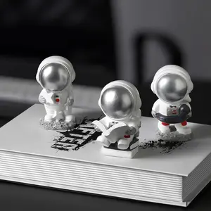 नॉर्डिक अंतरिक्ष यात्री baubles प्यारा बच्चों के कमरे रचनात्मक डेस्कटॉप सजावट अंतरिक्ष यात्री राल विरूपण साक्ष्य