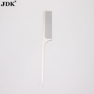 Peine <span class=keywords><strong>de</strong></span> Barbero <span class=keywords><strong>Profesional</strong></span> <span class=keywords><strong>de</strong></span> Acero Inoxidable Antiestático, Peine Metálico para Cortar el Cabello, Peine <span class=keywords><strong>de</strong></span> Dientes Finos con Punta Plana para <span class=keywords><strong>Peluquería</strong></span> - Product Image 6